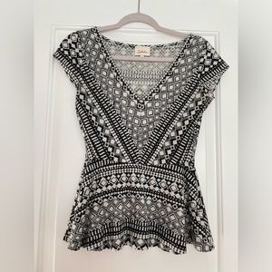 Anthropologie - Women’s Stretch Form Fitting Cap Sleeve Peplum Top - Size S